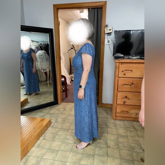 David’s Bridal Short Sleeve Lace Sequin Gown - Steel Blue - Picture 2 of 8